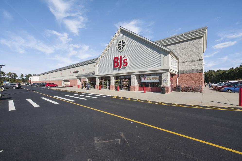 Retail Space for lease in Northwoods Crossing, Taunton, MA - 1