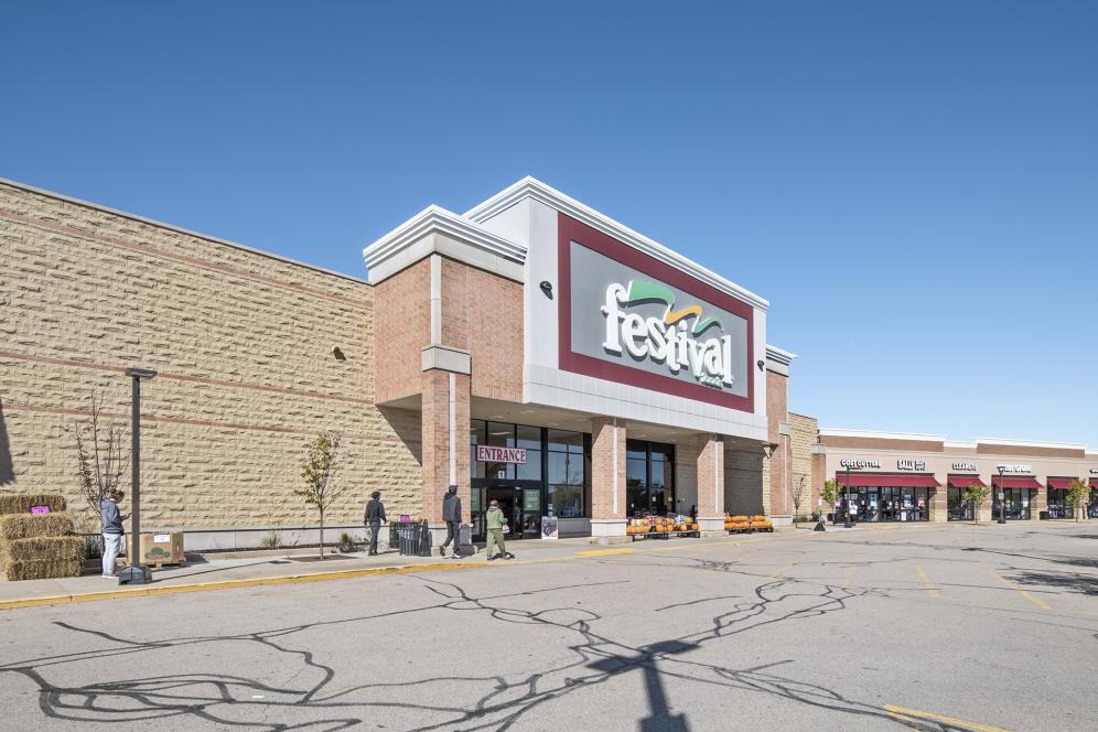 Retail Space for lease in Village Center, Racine, WI - 1
