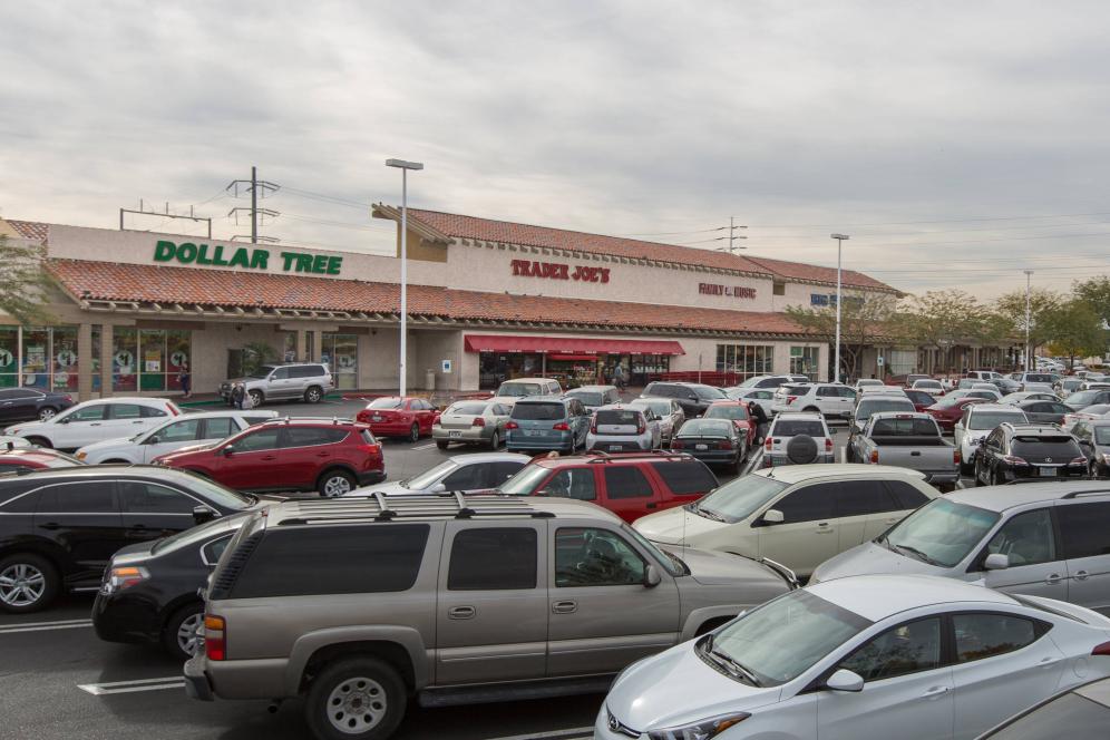 Retail Space for lease in Green Valley Plaza, Henderson, NV - 1