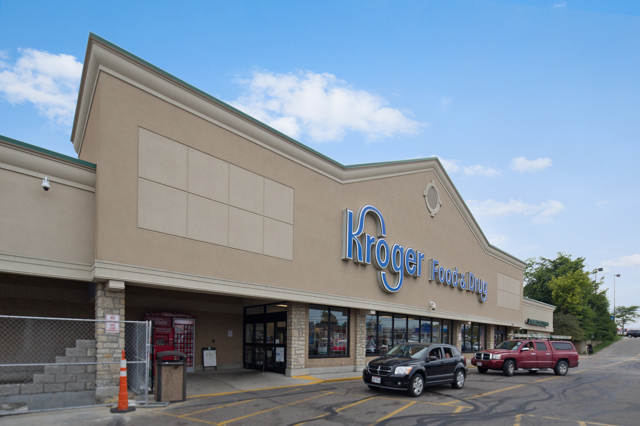 Retail Space for Lease in Cincinnati, OH Monfort Heights PECO