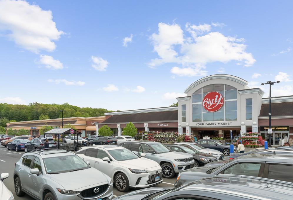 Retail Space for lease in Bethel Shopping Center, Bethel, CT - 1