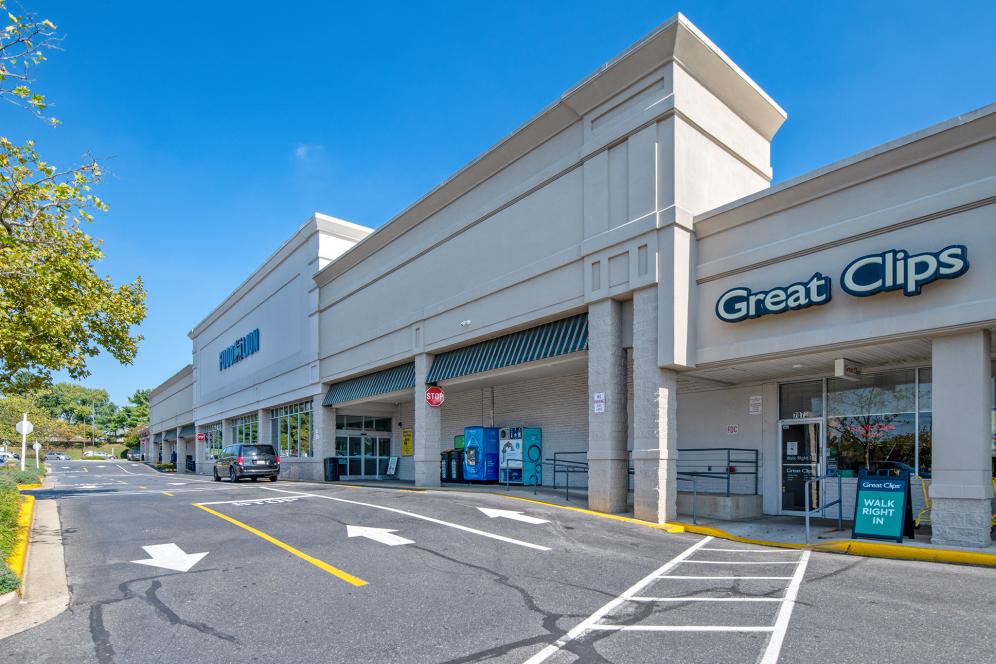 Retail Space for lease in Burwood Village Center, Glen Burnie, MD - 1