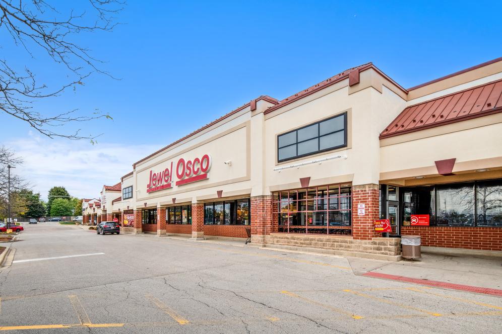 Retail Space for lease in Heritage Plaza, Carol Stream, IL - 1